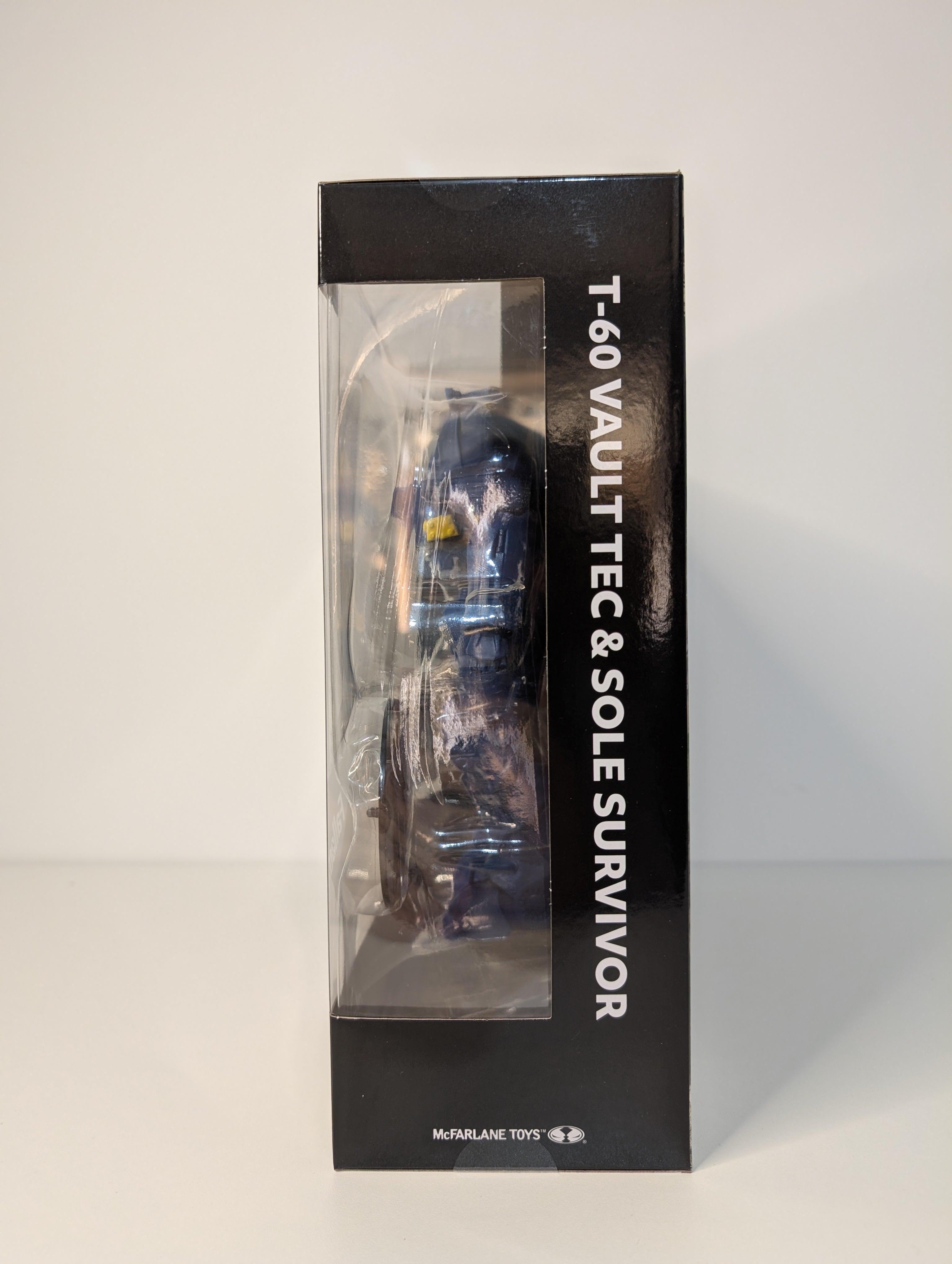 McFarlane Toys - fallout -  vault-tec T-60 and sole survivor