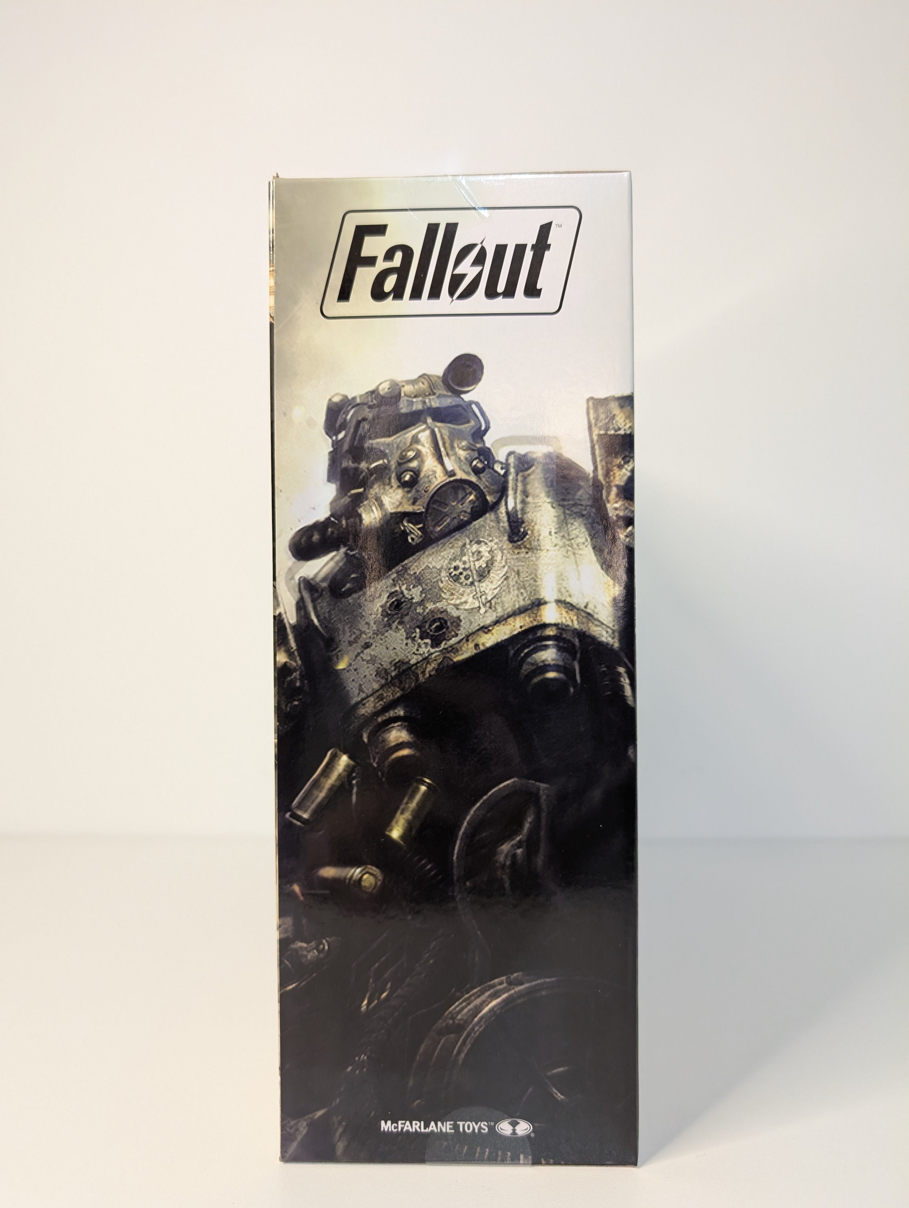 McFarlane Toys - fallout -  vault-tec T-60 and sole survivor